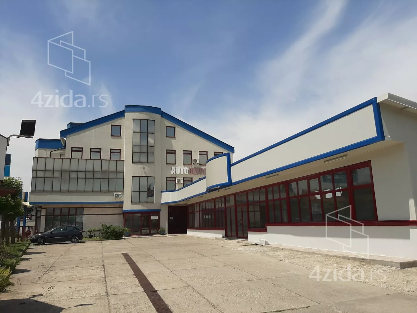 Poslovna zgrada | 4zida
