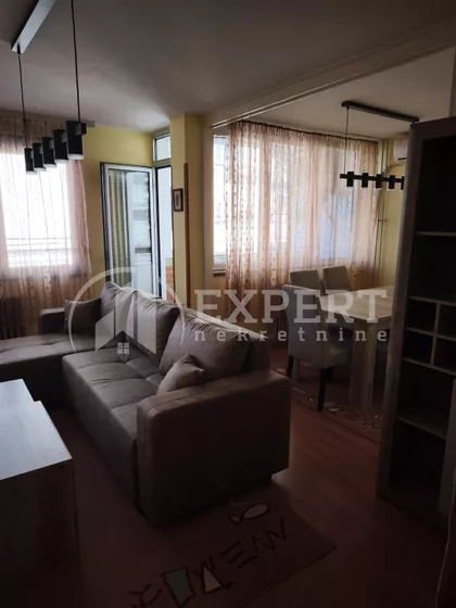 Cara Uroša | 4zida.rs