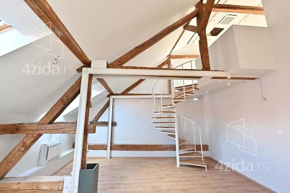 Poslovna zgrada | 4zida