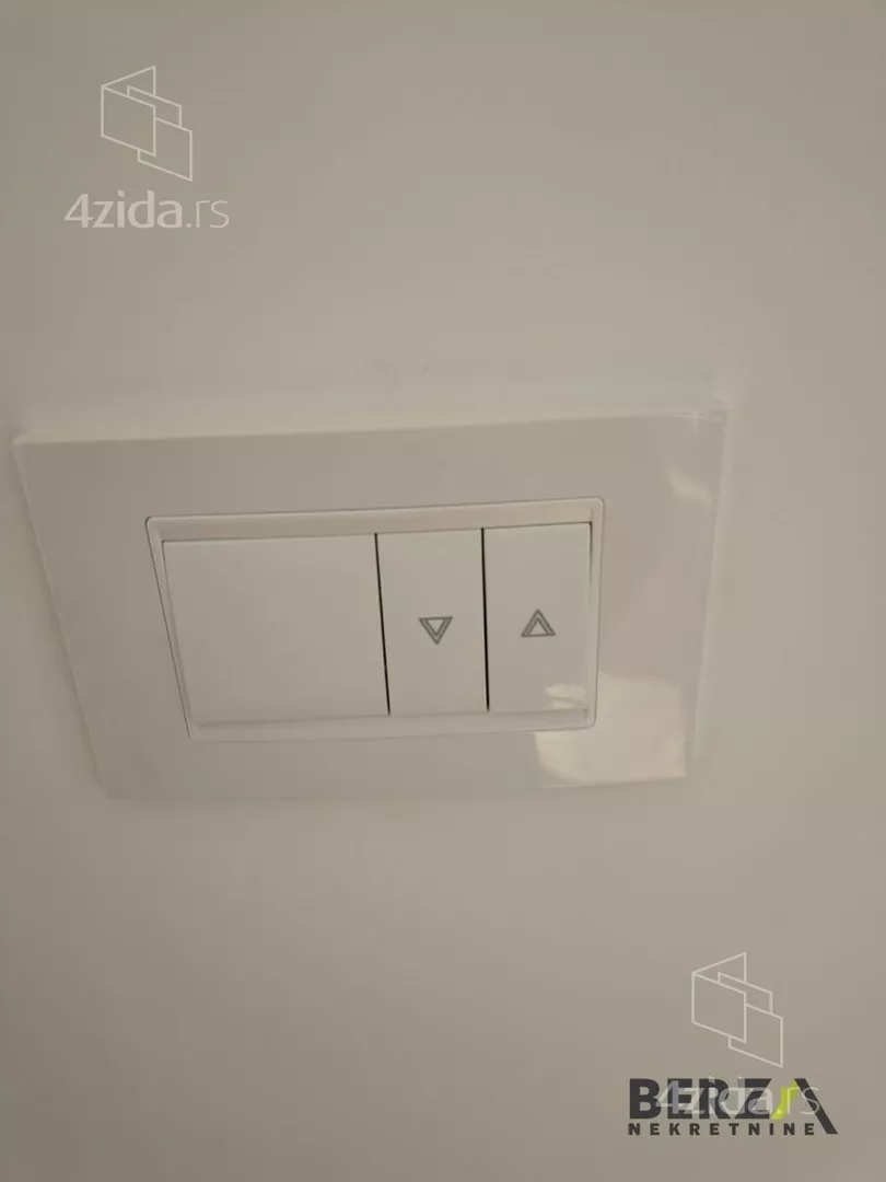 Četvoroiposoban stan | 4zida