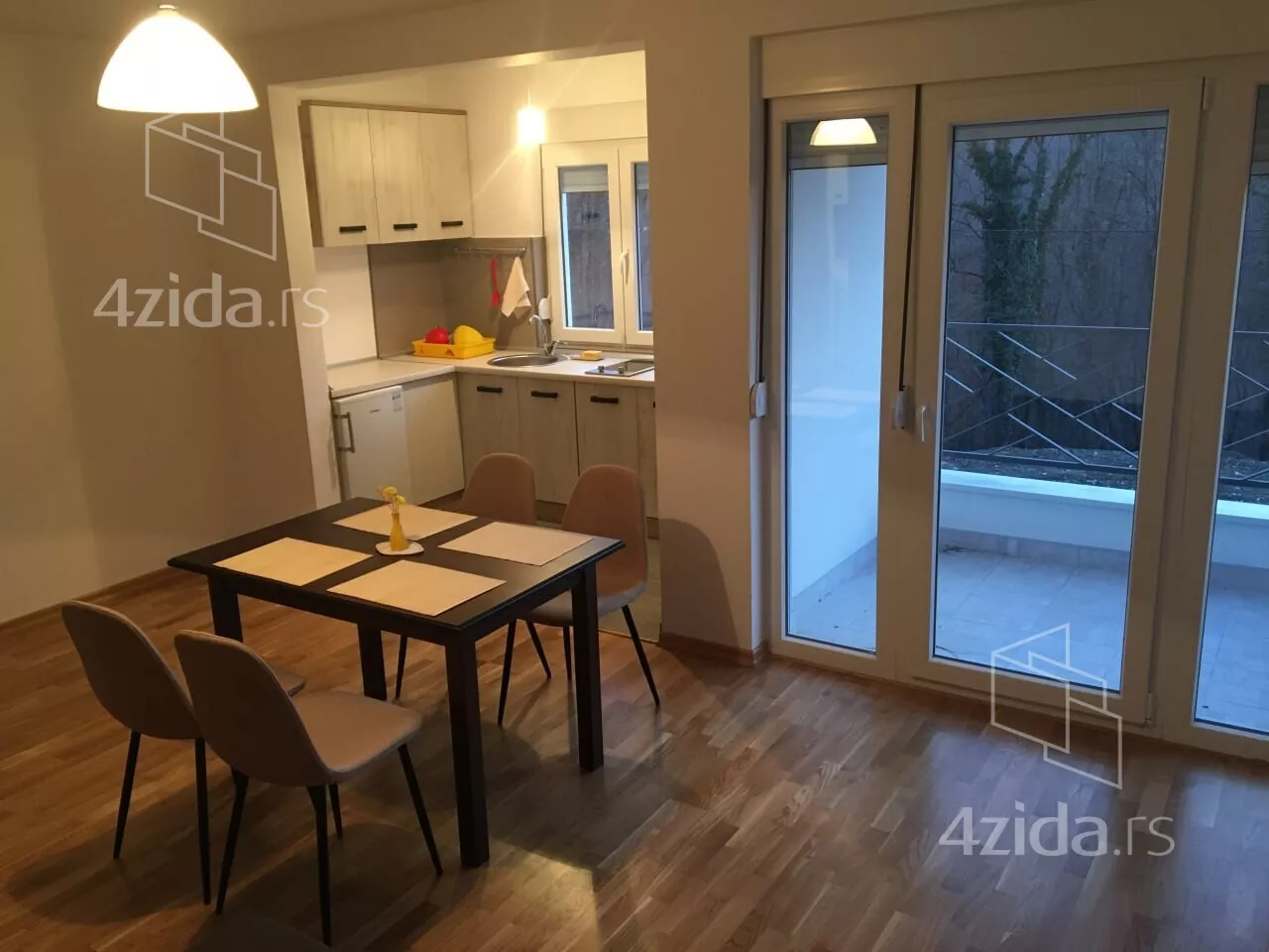 Jednoiposoban stan | 4zida