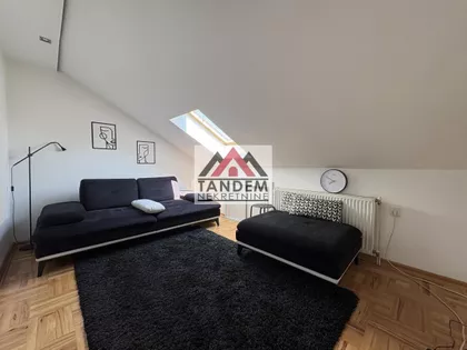 Crveni Pevac | 4zida.rs