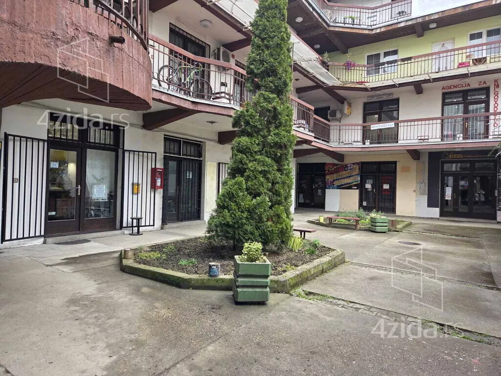 Poslovni prostor | 4zida