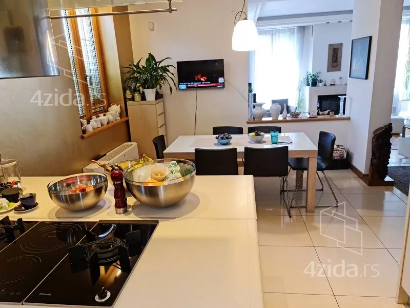 3-etažna kuća | 4zida
