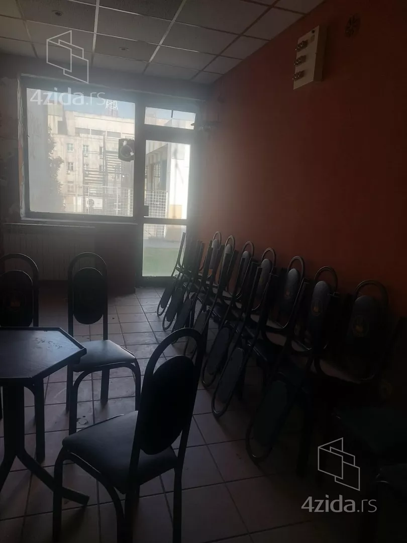 Poslovni prostor | 4zida