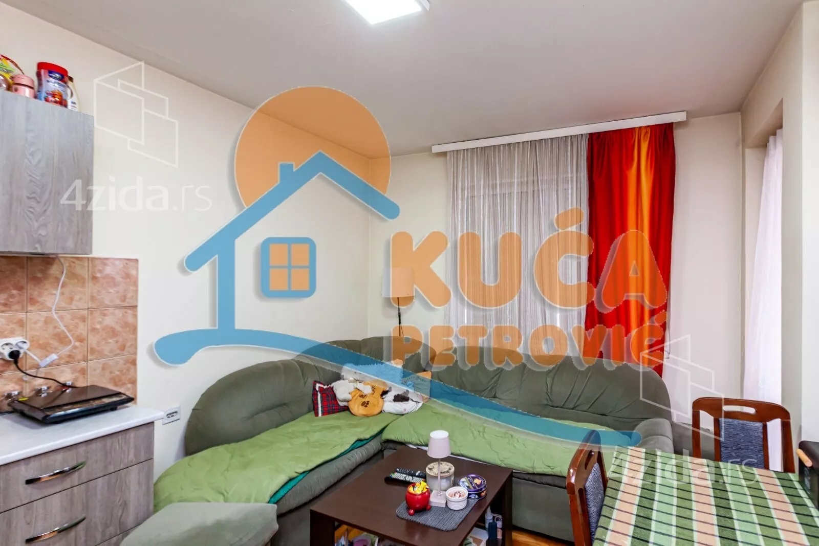 Jednoiposoban stan | 4zida