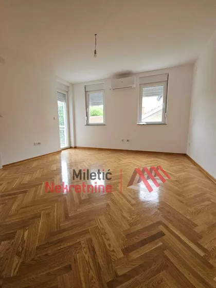 Gradske lokacije | 4zida.rs