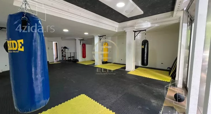 Poslovni prostor | 4zida