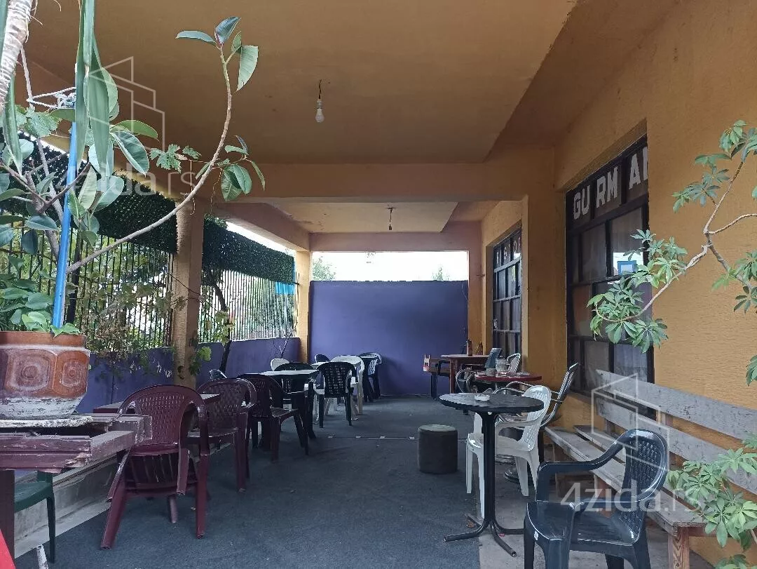 Lokal | 4zida