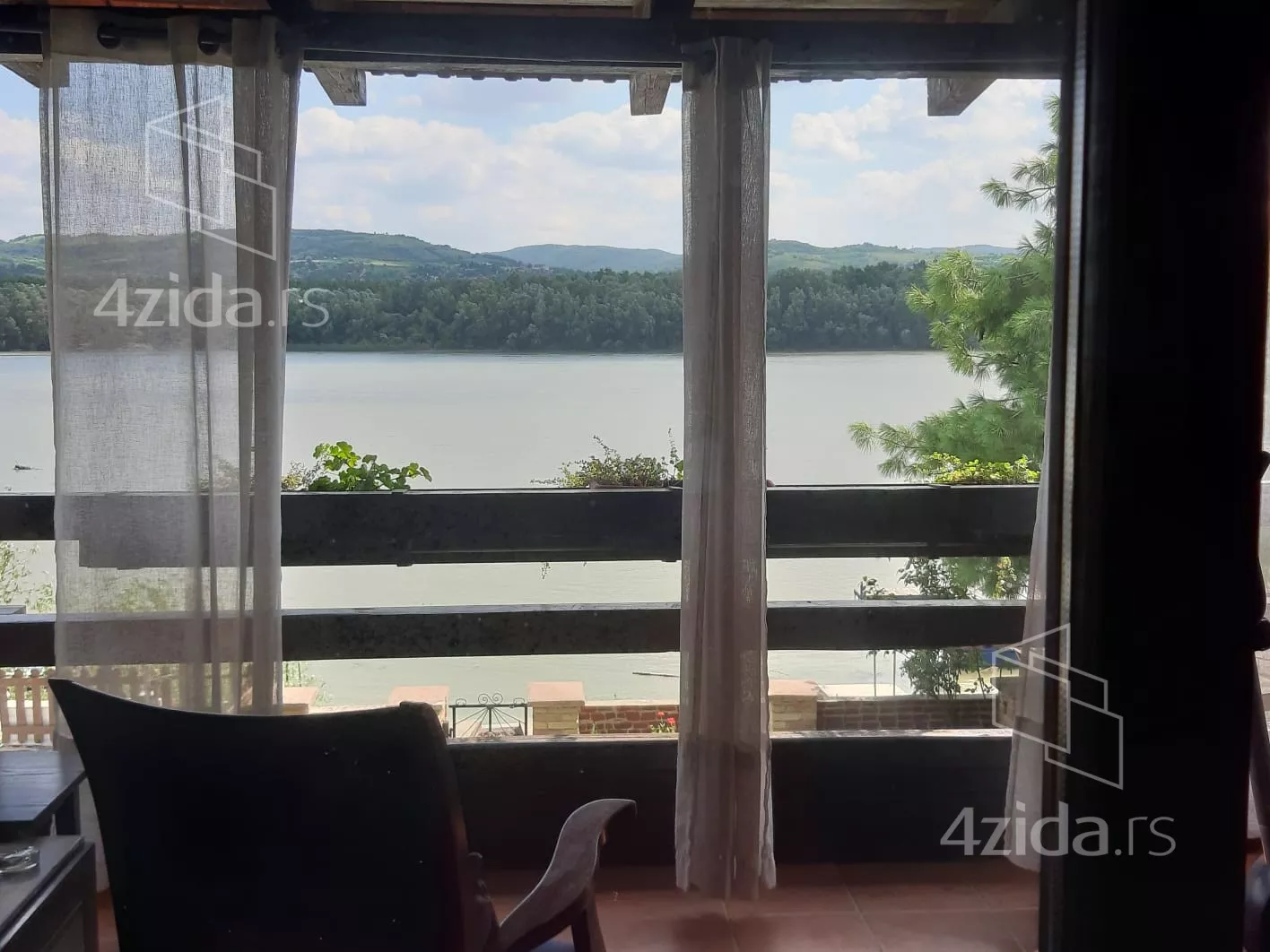 Šestosoban stan | 4zida