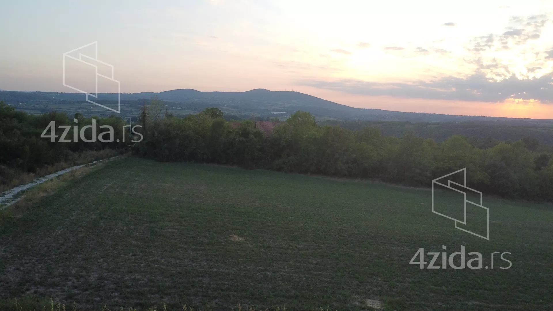 Građevinsko zemljište | 4zida