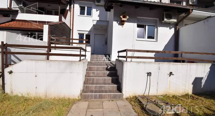 5-etažna kuća | 4zida