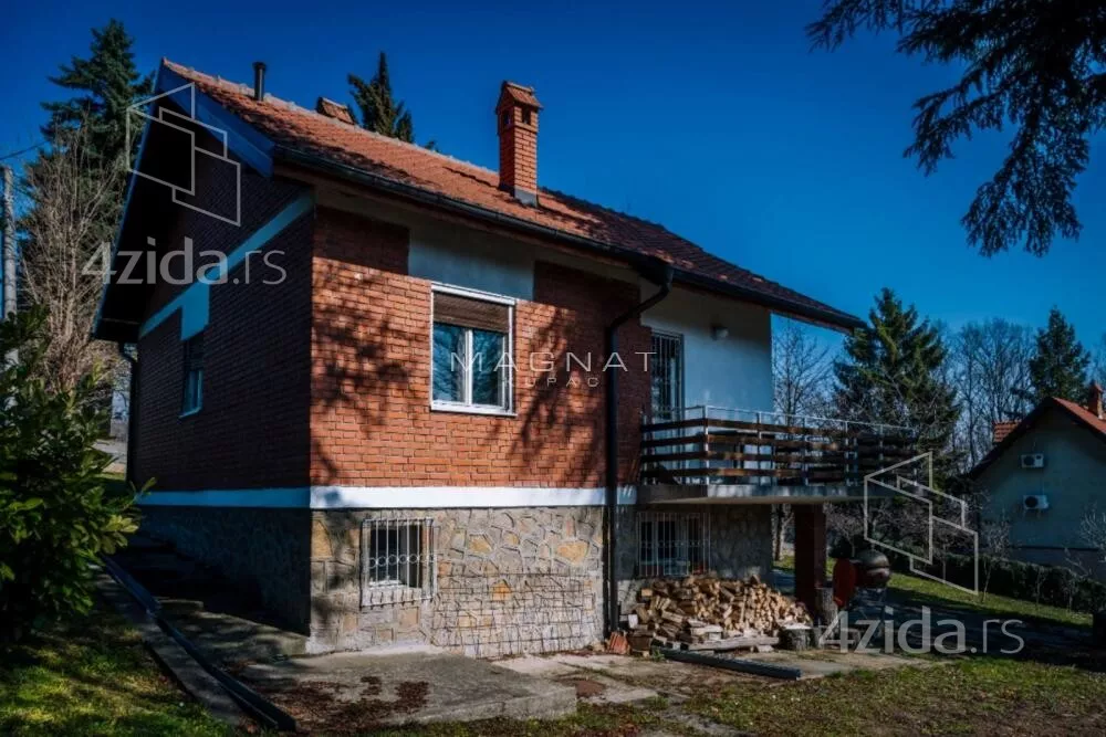 Kuća | 4zida