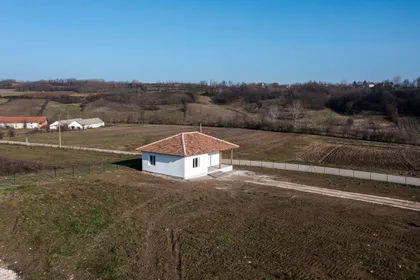 Donja Trešnjevica | 4zida.rs