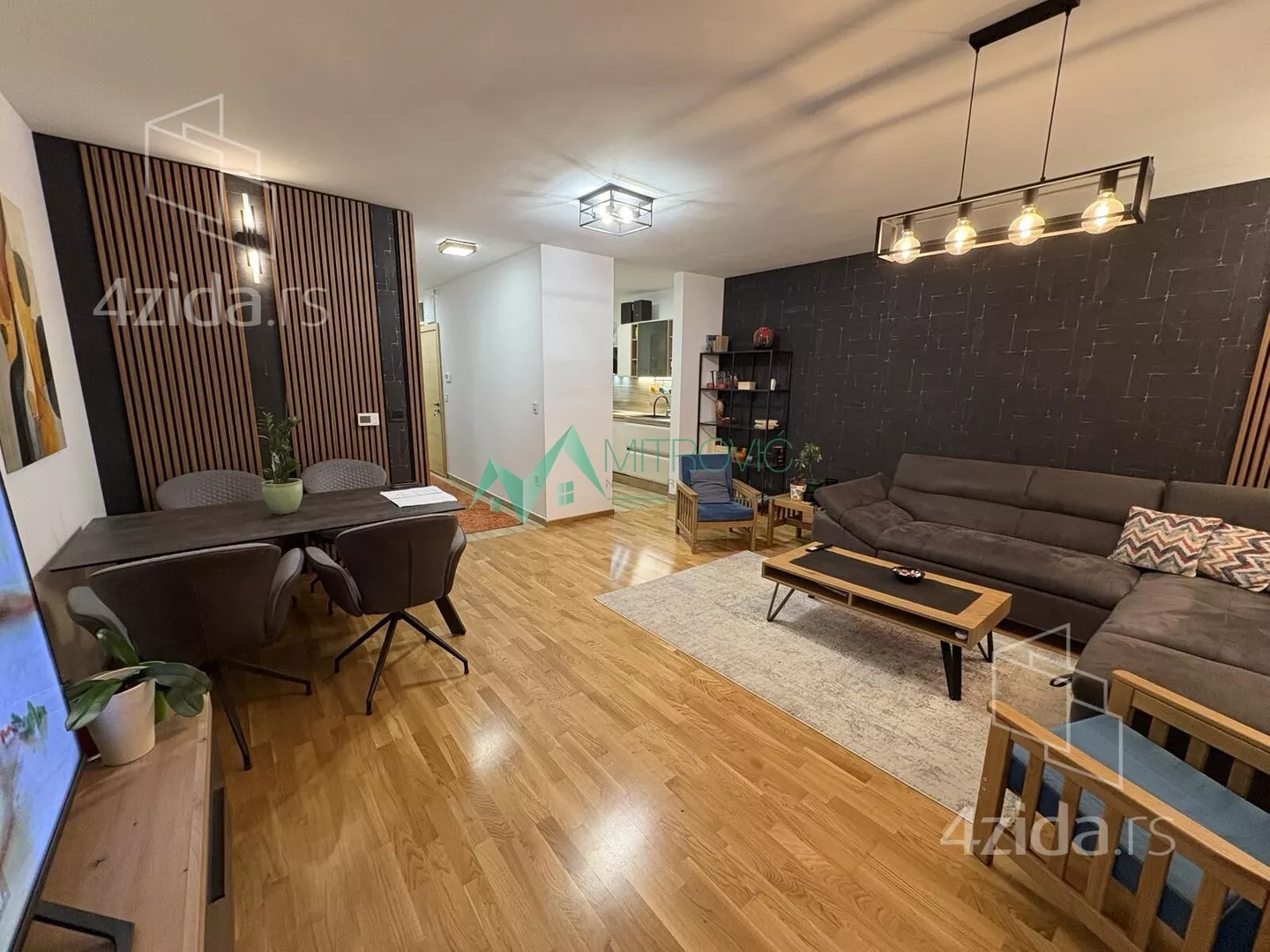 Četvorosoban stan | 4zida