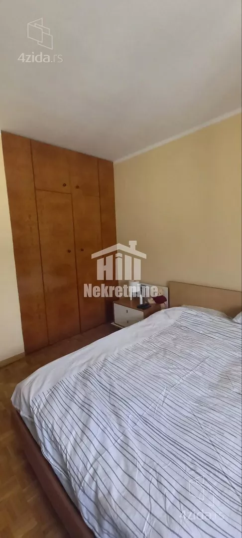 Četvoroiposoban stan | 4zida