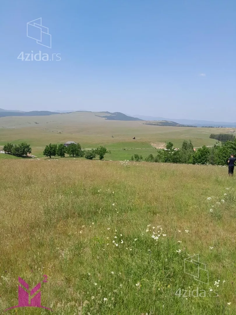 Plac | 4zida