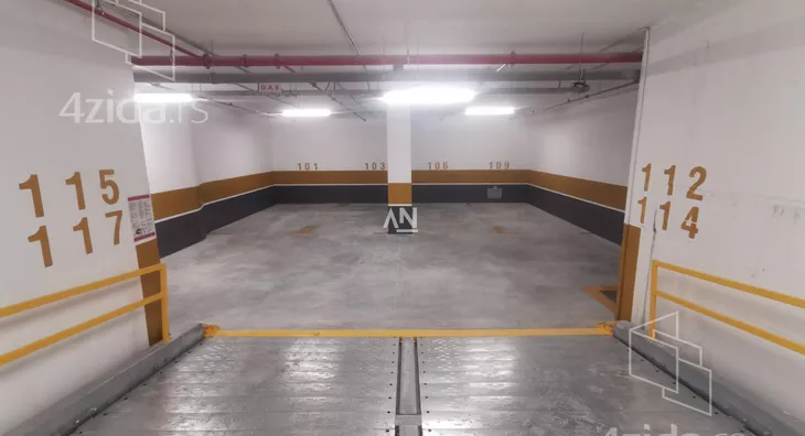 Garaža | 4zida