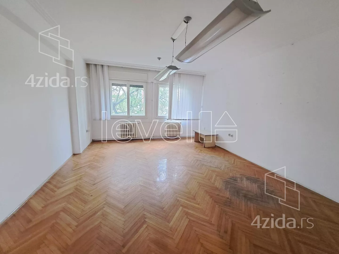 Četvoroiposoban stan | 4zida