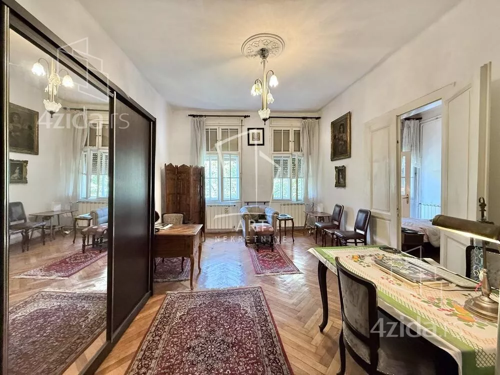 Četvoroiposoban stan | 4zida