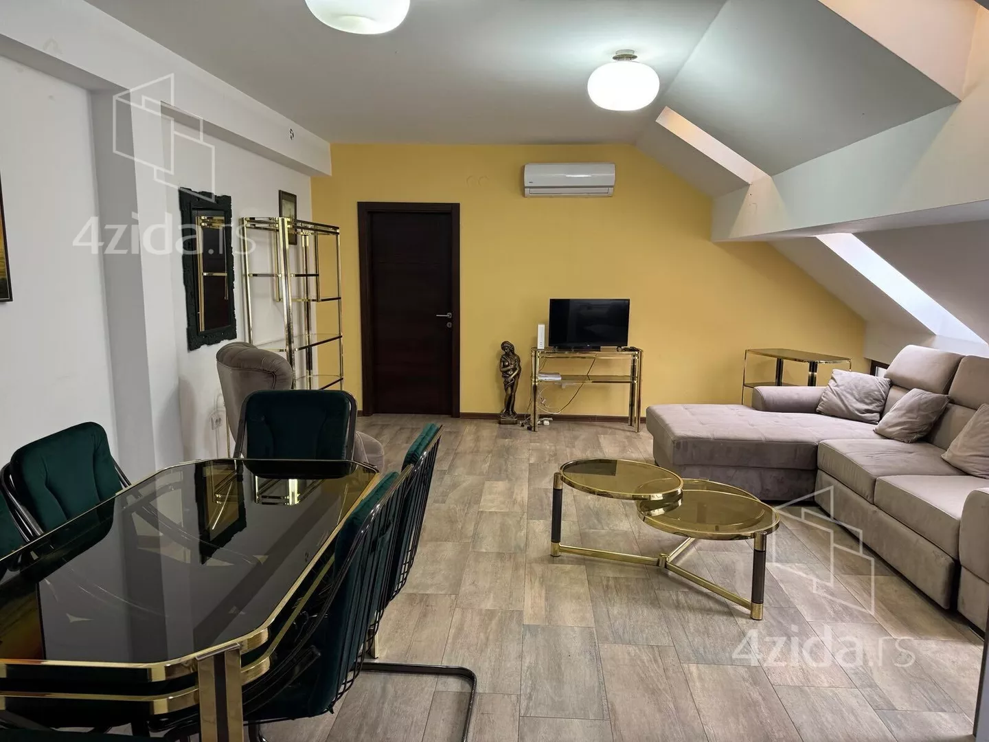 Dvoiposoban stan | 4zida