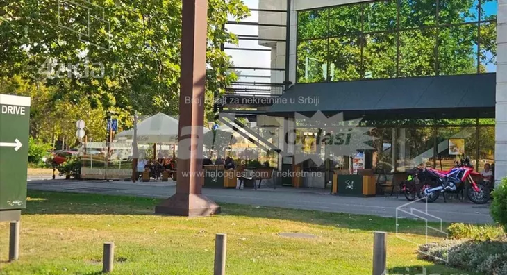 Poslovni prostor | 4zida