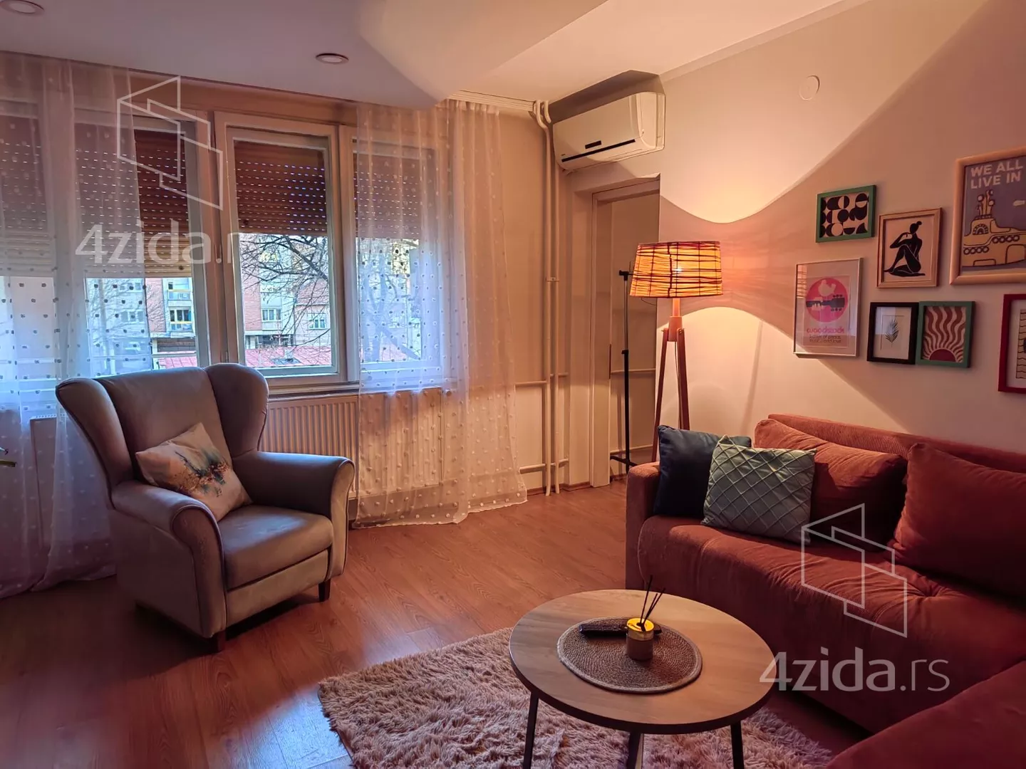 Jednoiposoban stan | 4zida