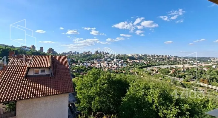 Četvoroiposoban stan | 4zida