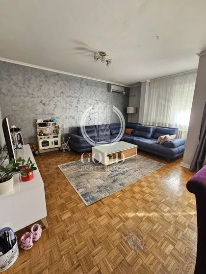 Bulevar Cara Lazara | 4zida.rs