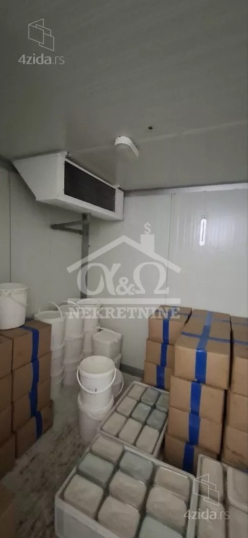 Poslovna zgrada | 4zida