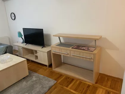 Petra Drapšina 11 | 4zida.rs