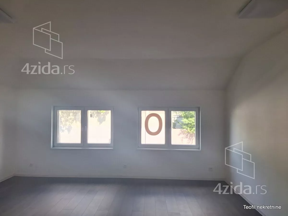 Lokal | 4zida