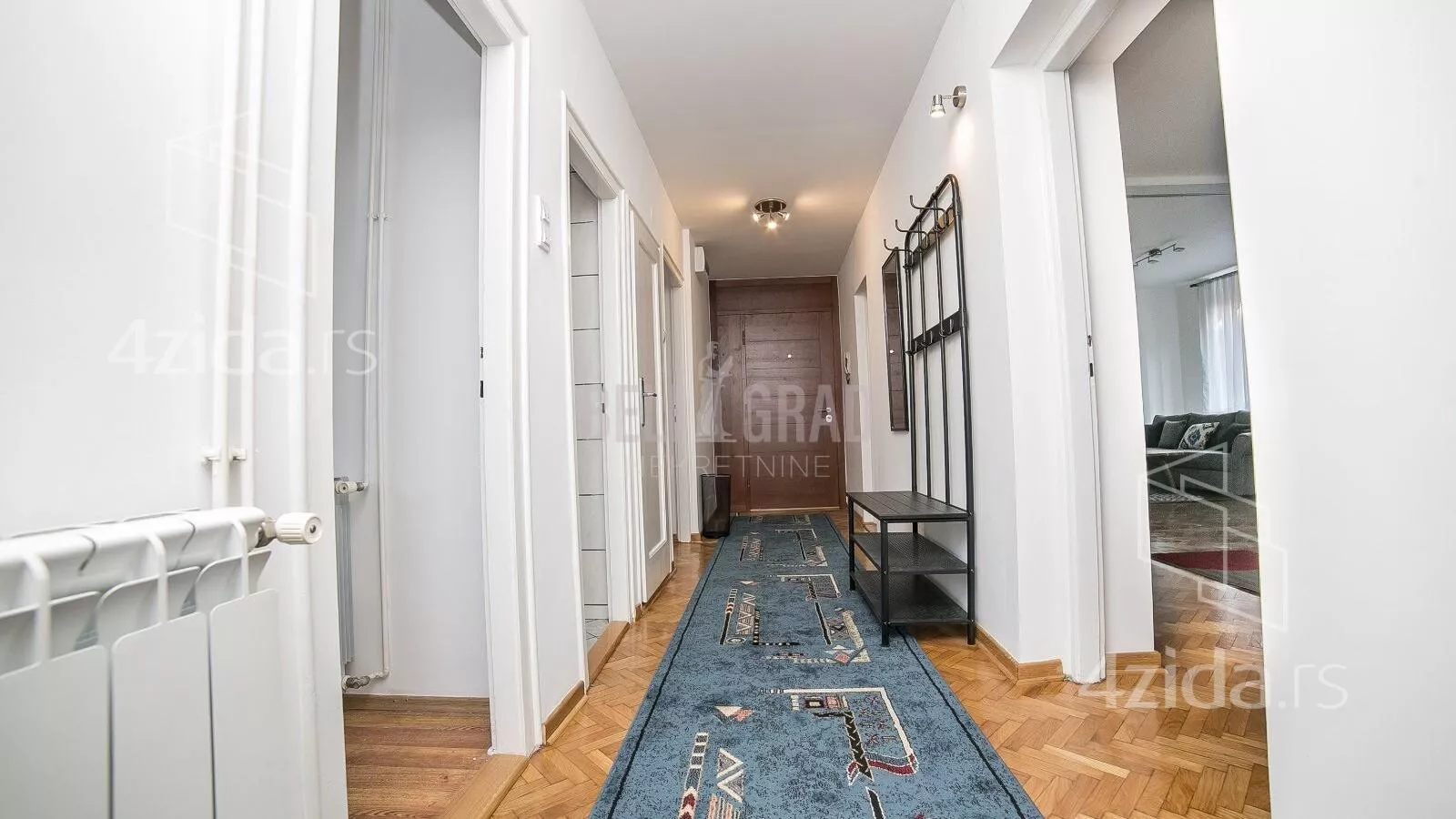 Troiposoban stan | 4zida