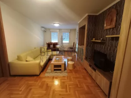 Ratka Mitrovića | 4zida.rs
