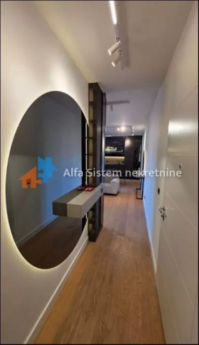 Klinički Centar | 4zida.rs