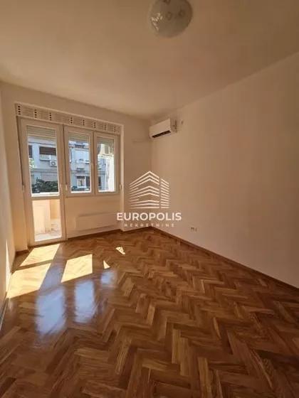 Botanička Bašta | 4zida.rs