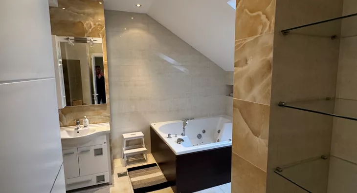 Četvoroiposoban stan | 4zida