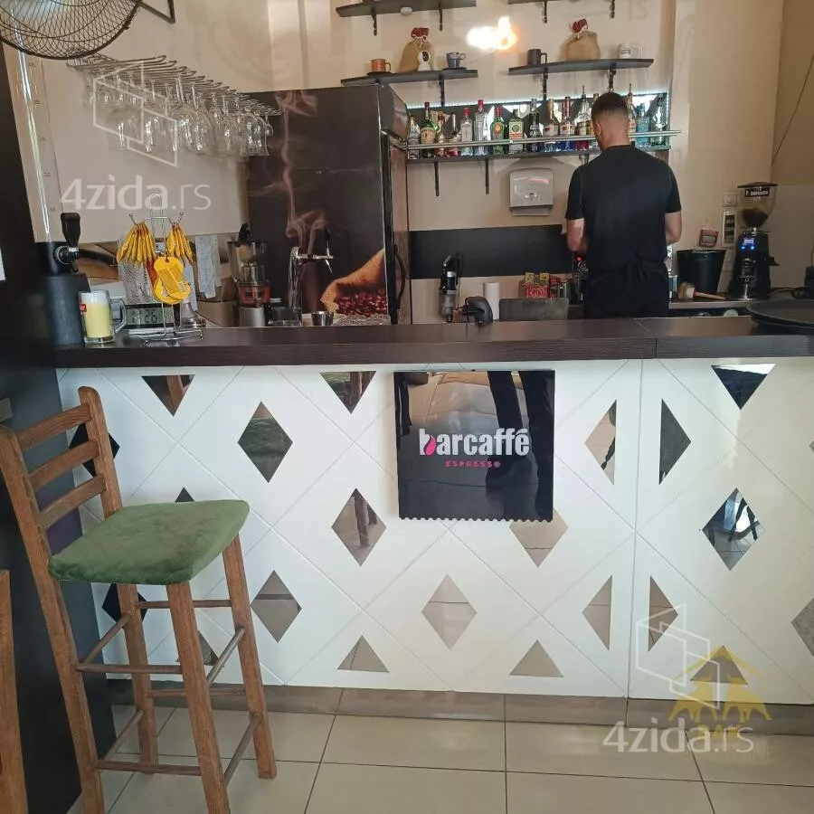 Lokal | 4zida
