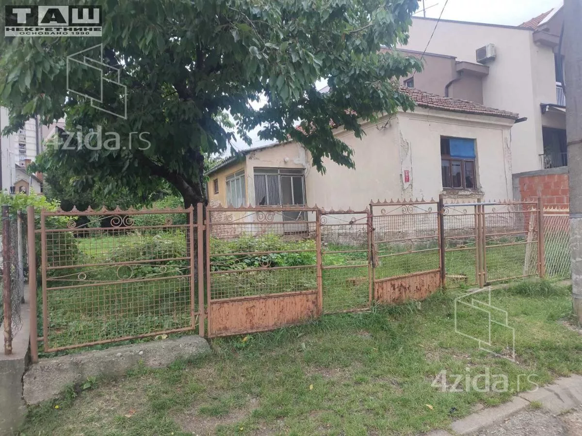 Plac | 4zida