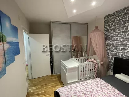 Vladimira Pogacica | 4zida.rs