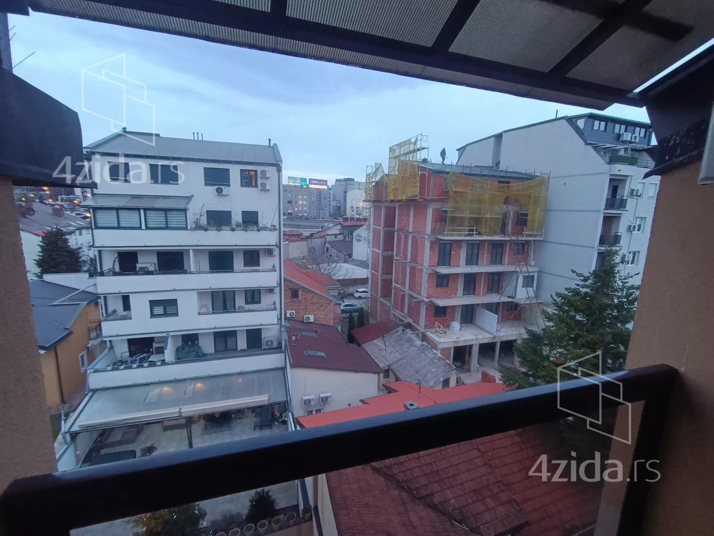 Četvorosoban stan | 4zida