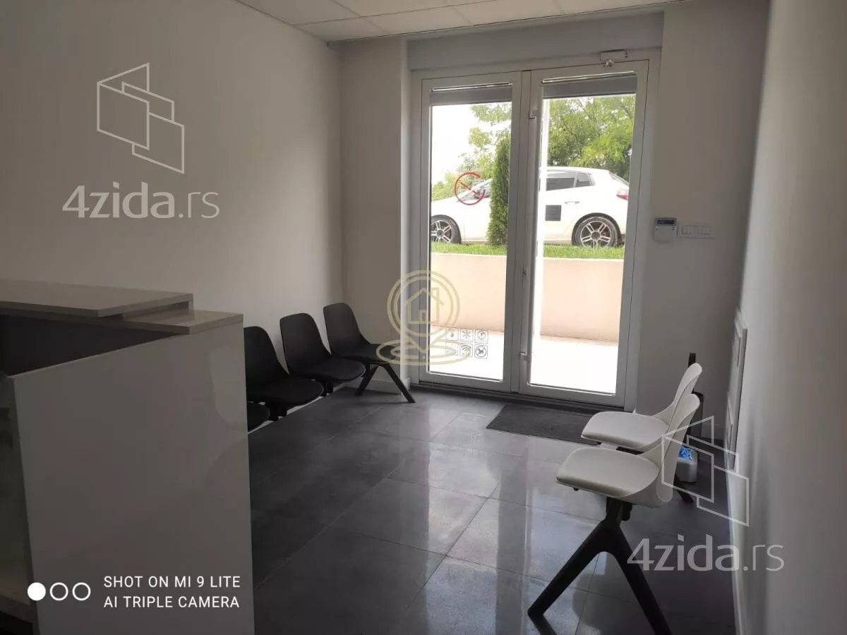 Lokal | 4zida