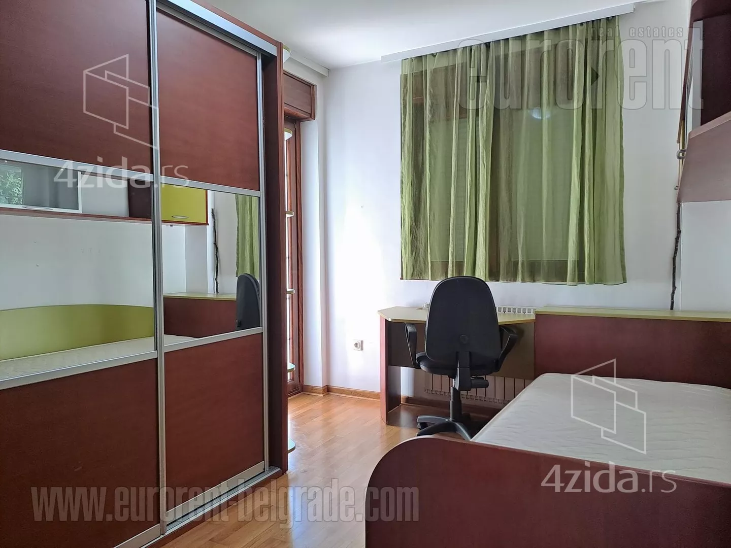 Petosoban stan | 4zida