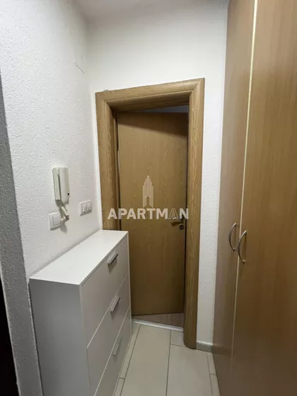 Ugrinovačka | 4zida.rs