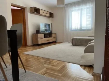 Makova Sedmica | 4zida.rs