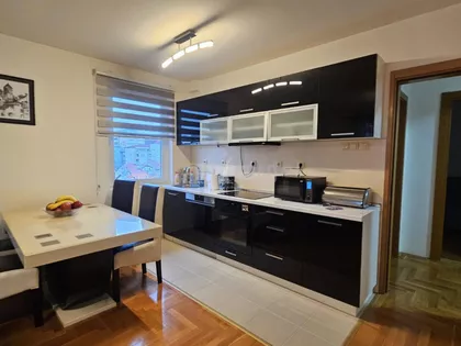 Tuzlanska | 4zida.rs