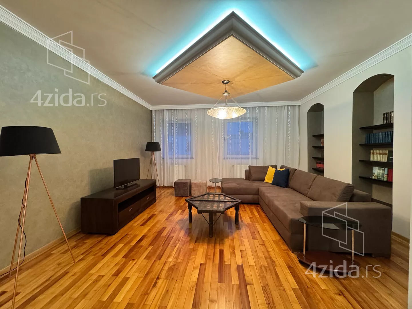 Četvorosoban stan | 4zida