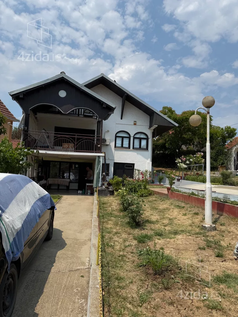 3-etažna kuća | 4zida