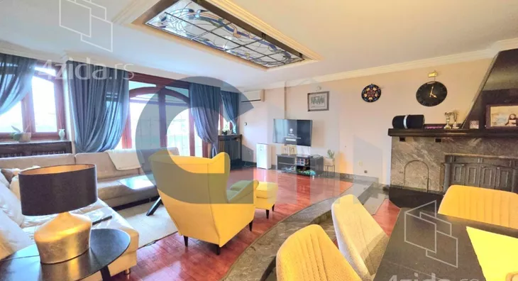 Petosoban stan | 4zida