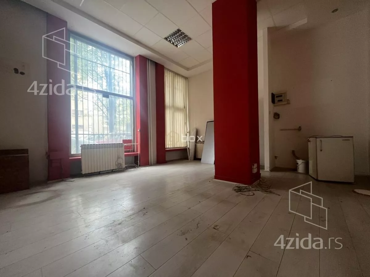 Poslovni prostor | 4zida